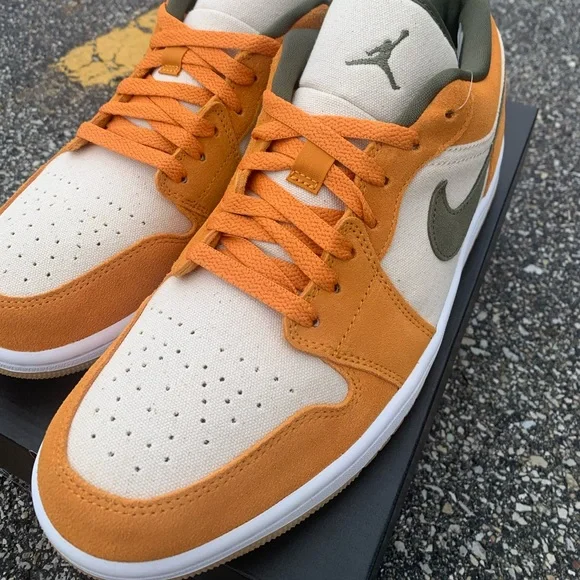 Jordan 1 low olive & curry - Picture 2 of 5